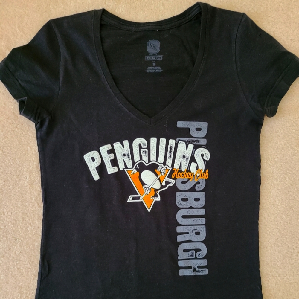 Pittsburgh Penguins Women's T Shirt Size Small